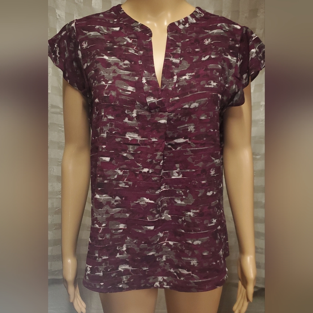 Calvin Klein Maroon Cap Sleeve Mandarin Collar Blouse. Size M.